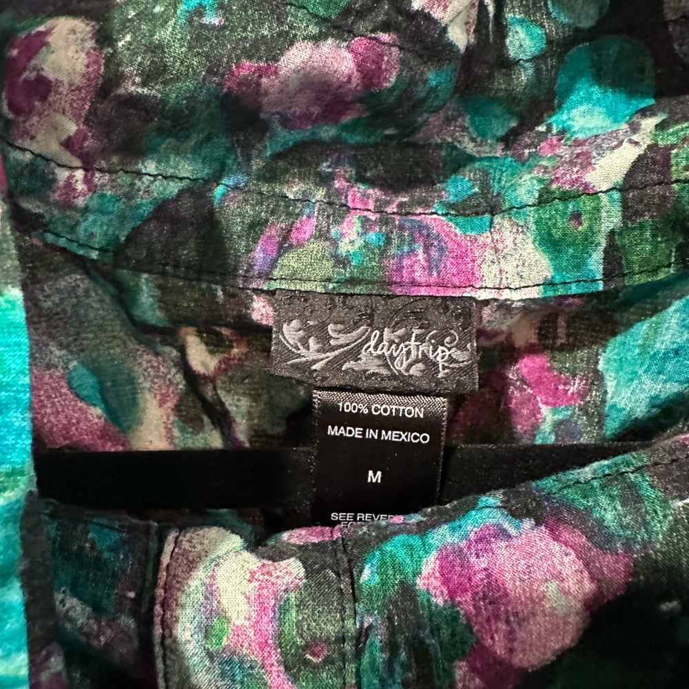 Beautiful Daytrip Button Down Blouse - image 4